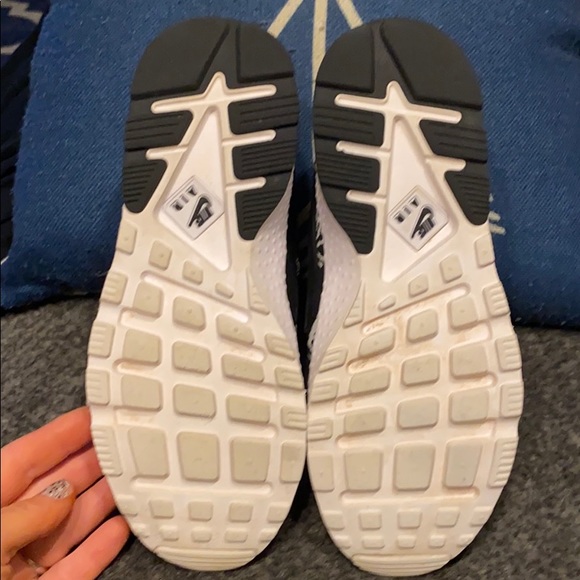 Nike Air Huarache size 7.5 - Picture 6 of 8